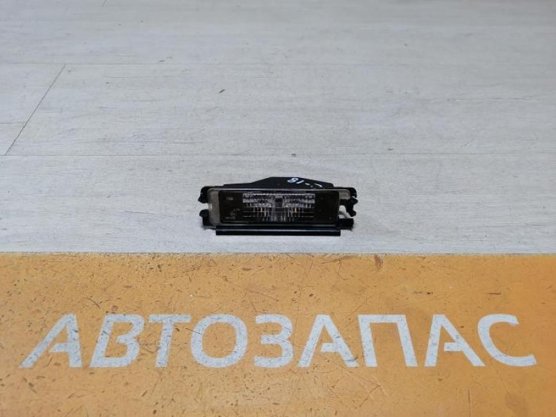 Sandero №18 плафон подсветки номера