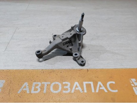 Sandero №18 кронштейн верхней подушки коробки H4M