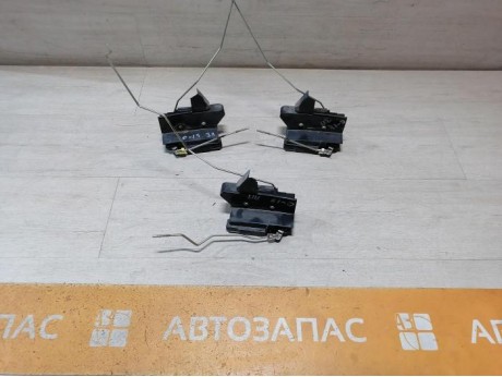 Sandero №18 замок двери задний правый