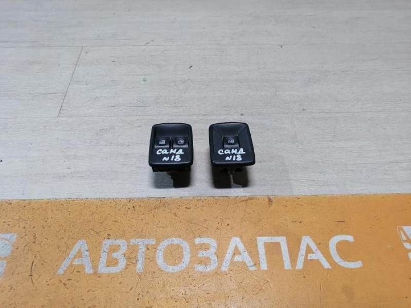 Sandero №18 блок управления стеклоподъемниками