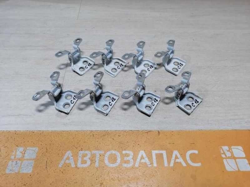 Sandero №18 петля двери