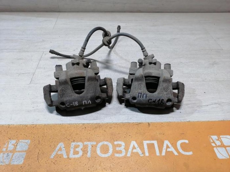 Sandero №18 суппорт правый 16кл