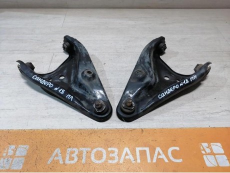 Sandero №18 рычаг правый