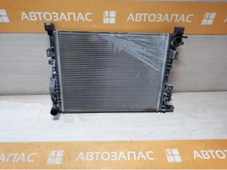 Sandero №18 радиатор охлаждения двигателя