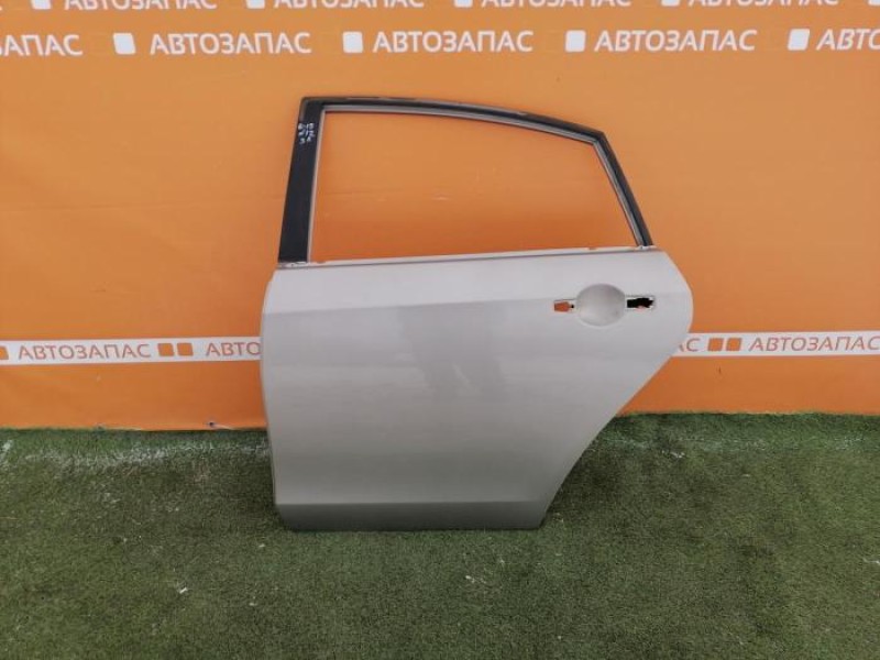 Almera G15 №12 дверь задняя левая деф