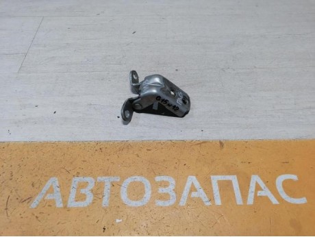 Almera G15 №12 петля двери передняя левая верхняя