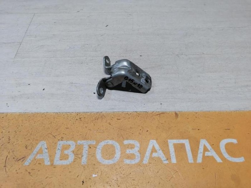 Almera G15 №12 петля двери передняя левая верхняя