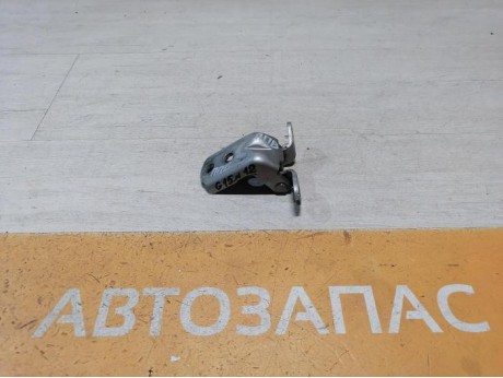 Almera G15 №12 петля двери передняя правая верхняя