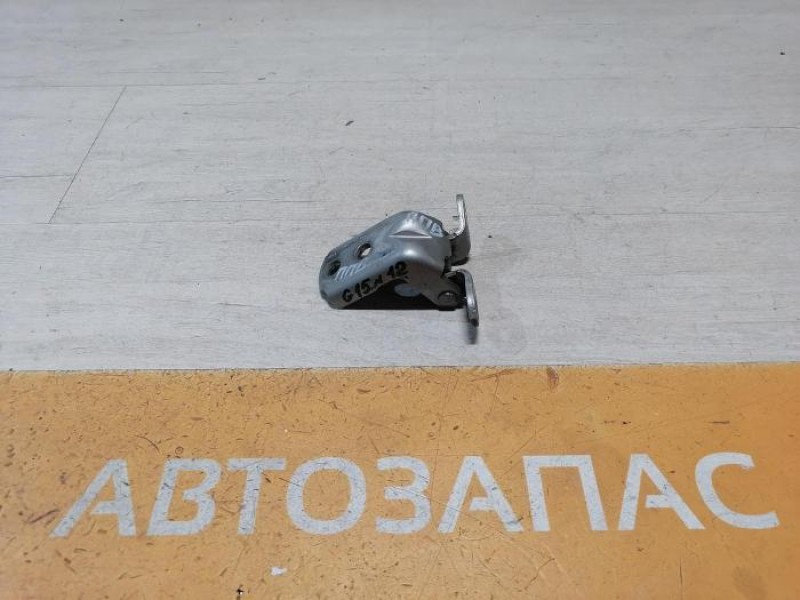 Almera G15 №12 петля двери передняя правая верхняя