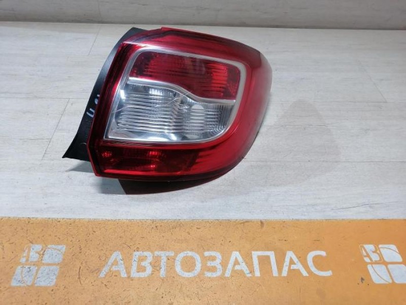 Sandero №18 фонарь правый деф