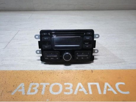 Sandero №19 магнитола штатная 2 дин