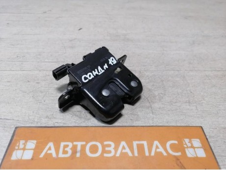 Sandero №19 замок багажника