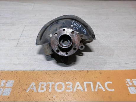 Sandero №19 кулак правый