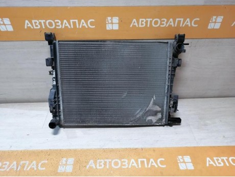 Sandero №19 радиатор охлаждения двигателя деф