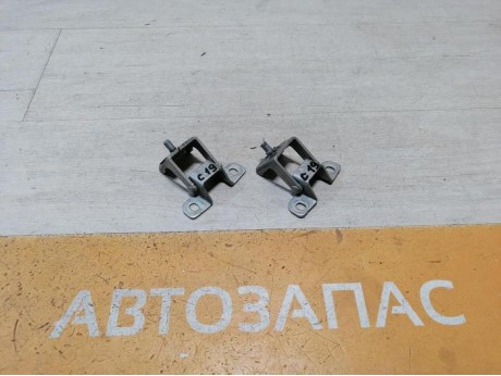 Sandero №19 петля багажника