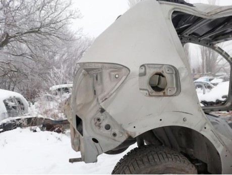 Sandero №19 крыло заднее правое деф