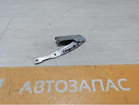 Sandero №19 петля капота правая