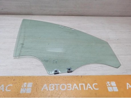 Logan №52 стекло переднее правое 19