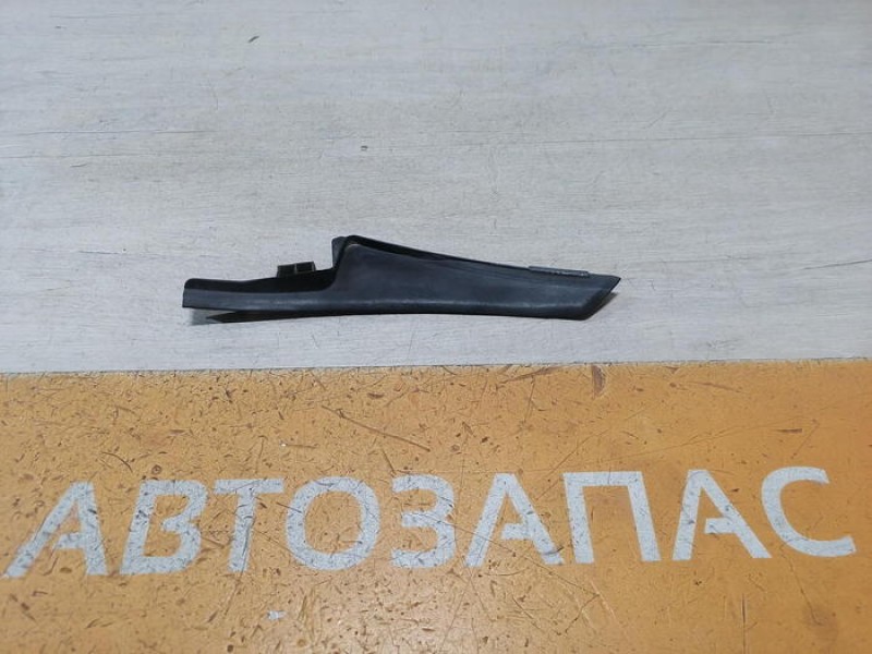 Corolla №4 уголок жабо левый