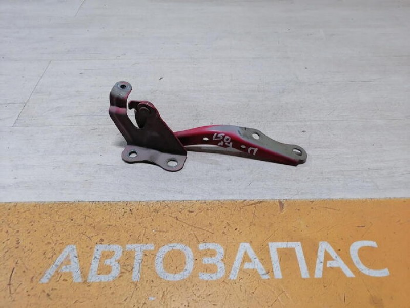 Corolla №4 петля капота правая