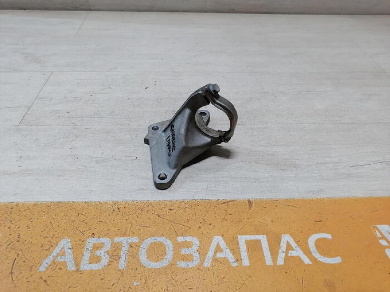 Fluence П кронштейн подвесного подшипника 2.0 m4r