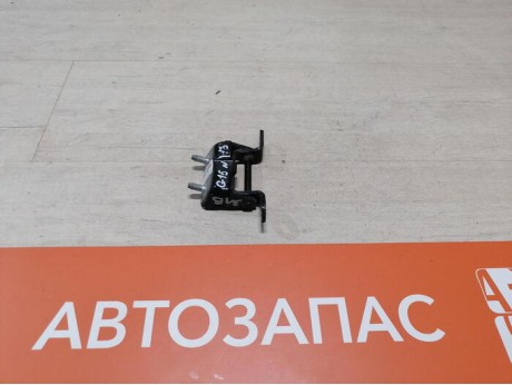 Almera G15 №13 петля двери задняя левая верхняя
