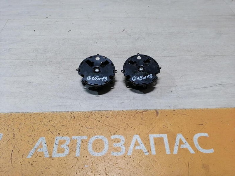 Almera G15 №13 моторчик зеркала
