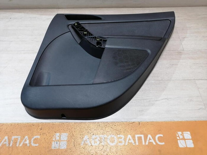 Yeti обшивка двери задняя правая эл