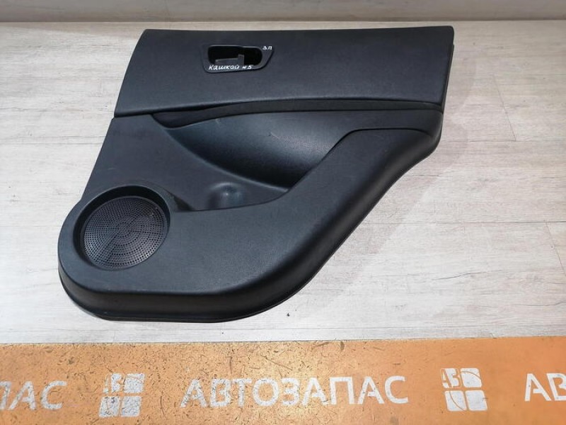 Qashqai №5 обшивка двери задняя правая эл деф