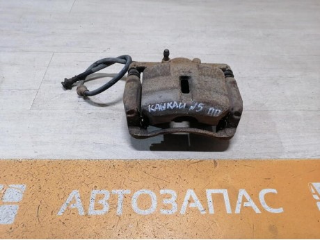 Qashqai №5 суппорт передний правый