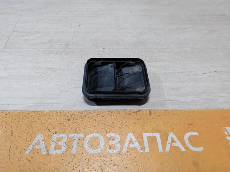 Qashqai №5 решетка вентиляции багажника