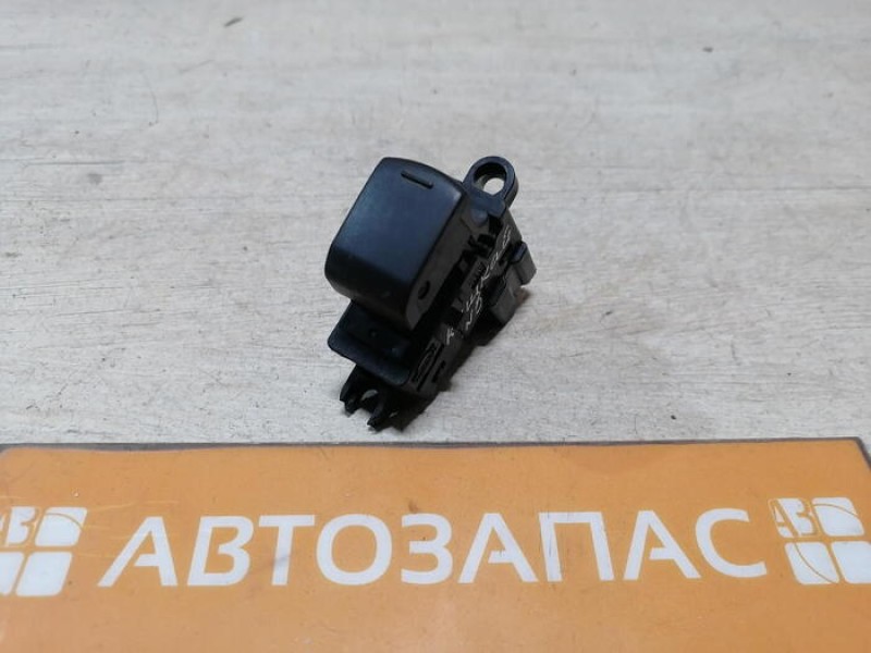 Qashqai №5 кнопка стеклоподъемника