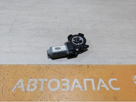 Qashqai №5 моторчик стеклоподъемника задний левый 2к