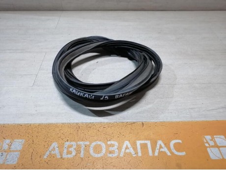 Qashqai №5 уплотнитель багажника