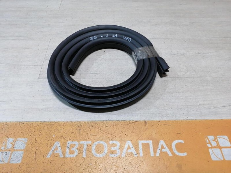 Focus 3 №7 уплотнитель дверного проема задний левый