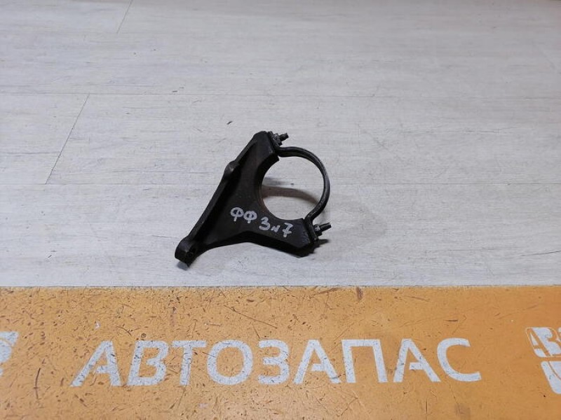 Focus 3 №7 кронштейн подвесного подшипника правого привода