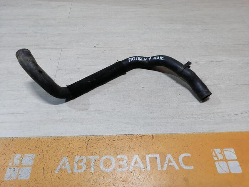 Polo №7 патрубок радиатора нижний