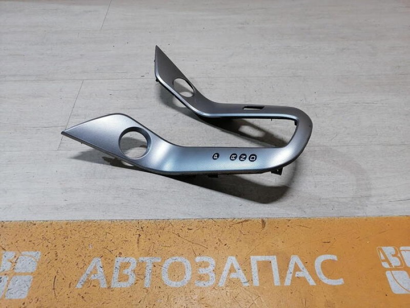 Cruze №6 накладка кулисы АКПП