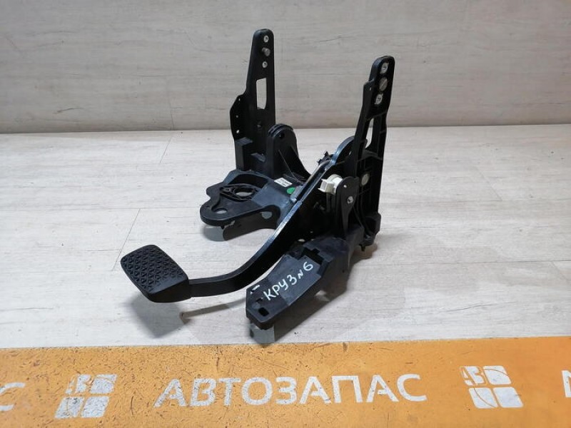 Cruze №6 педаль тормоза