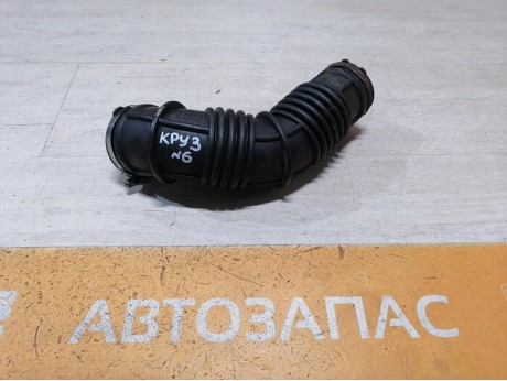 Cruze №6 патрубок корпуса воздушного фильтра (к дроссельной заслонке)