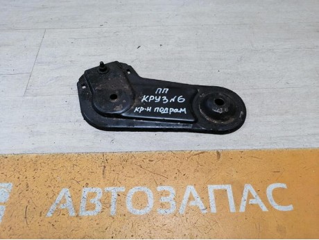 Cruze №6 кронштейн подрамника правый