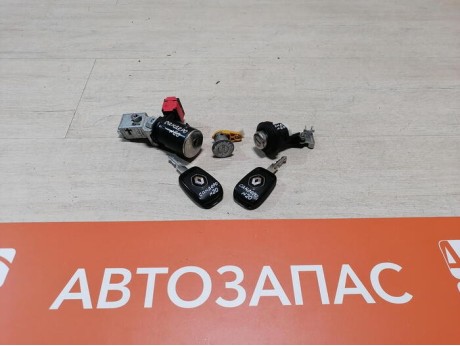 Sandero 2 №20 замок зажигания к-кт