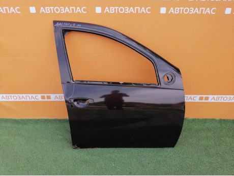 Duster №7 дверь передняя правая деф