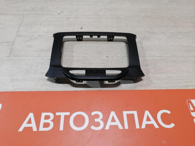 XRay 1 №1 рамка под магнитолу