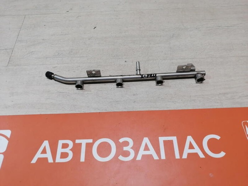 XRay 1 №1 рампа топливная 16 кл 1,8