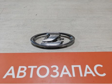 XRay 1 №1 эмблема переднего бампера