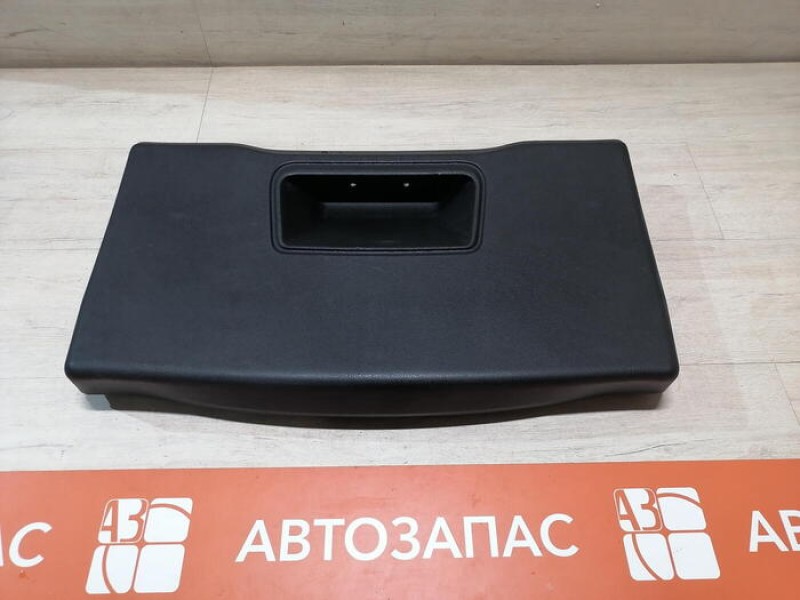 XRay 1 №1 обшивка крышки багажника деф