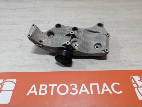 XRay 1 №1 кронштейн генератора кондиционера