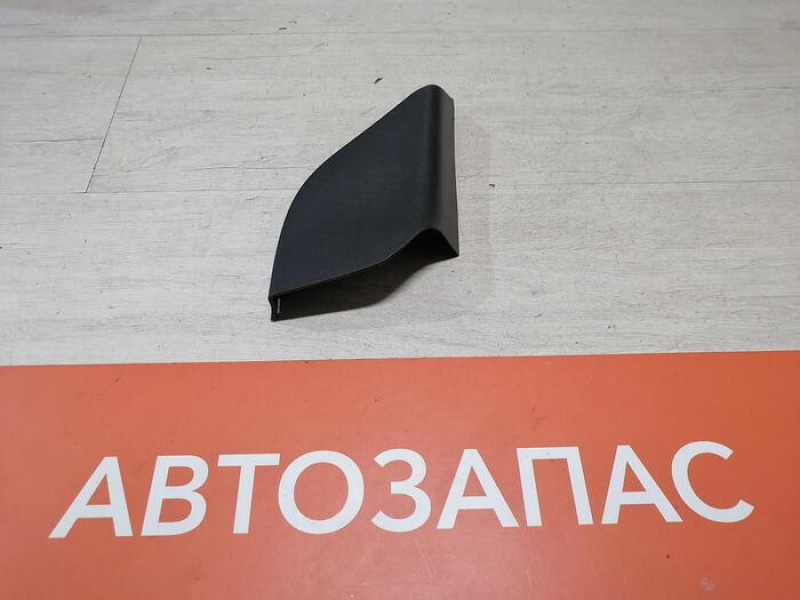 XRay 1 №1 заглушка зеркала правая уголок