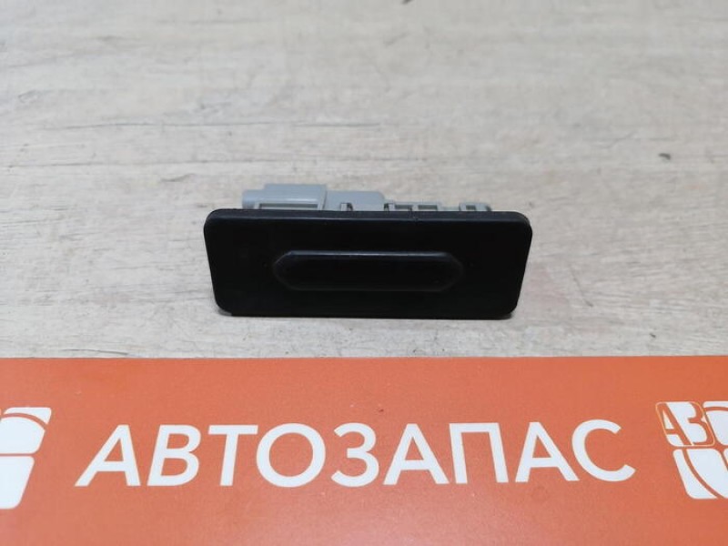 XRay 1 №1 кнопка открывания багажника